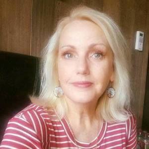 Meet your Posher, Joy